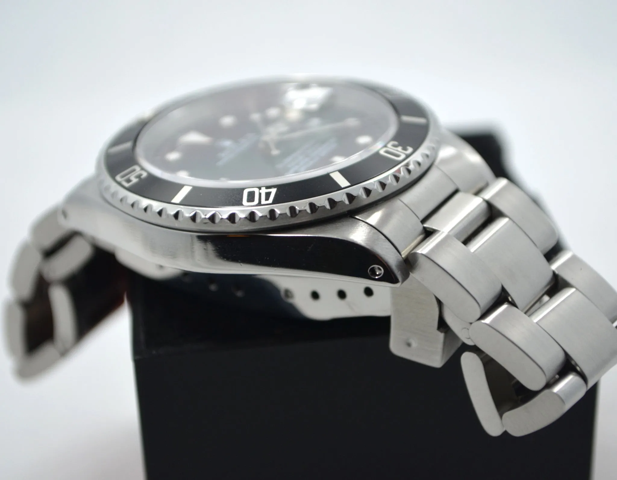 1991 Rolex Submariner 16610 Stainless Steel "X" Serial Wristwatch Box and Papers