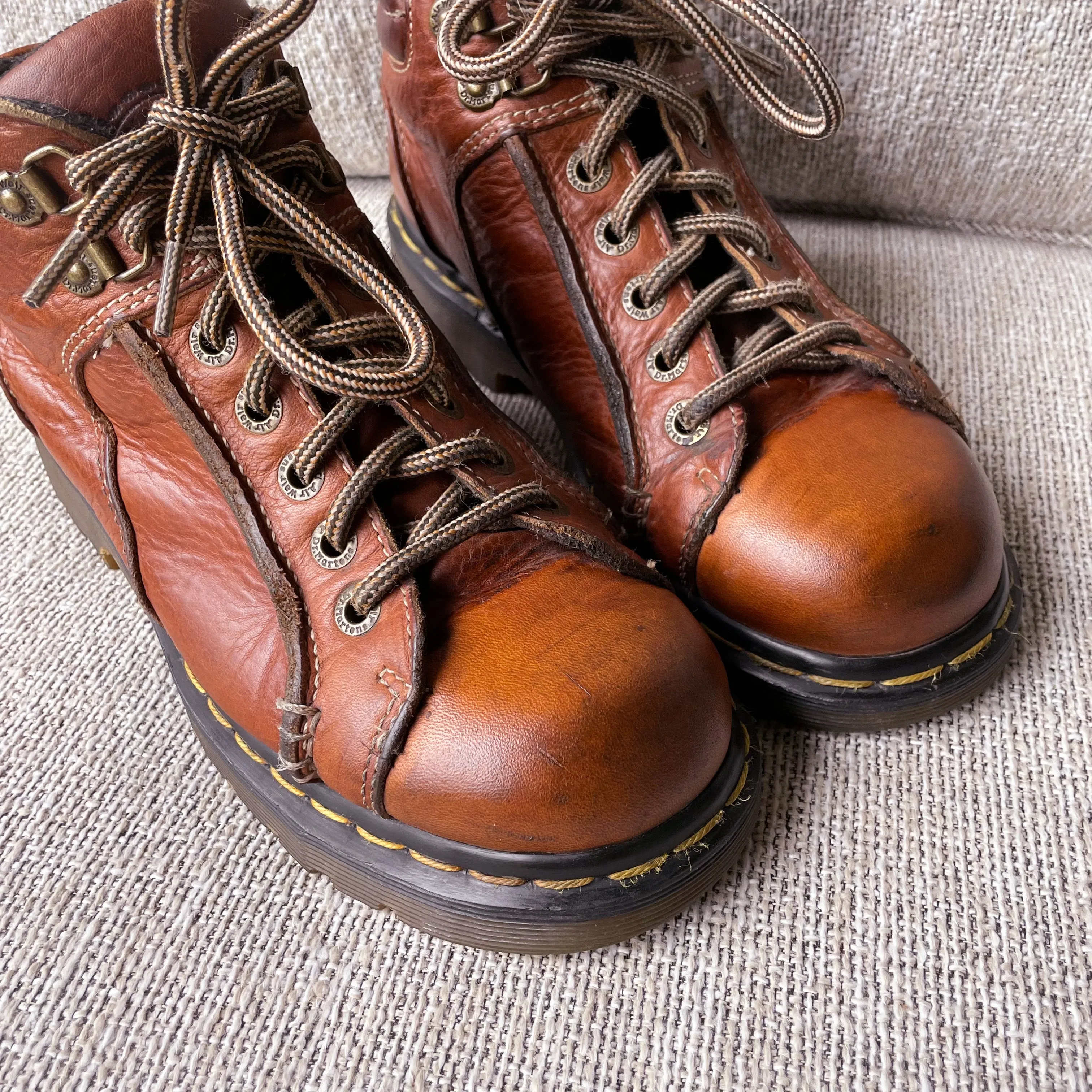 8A54 Boots