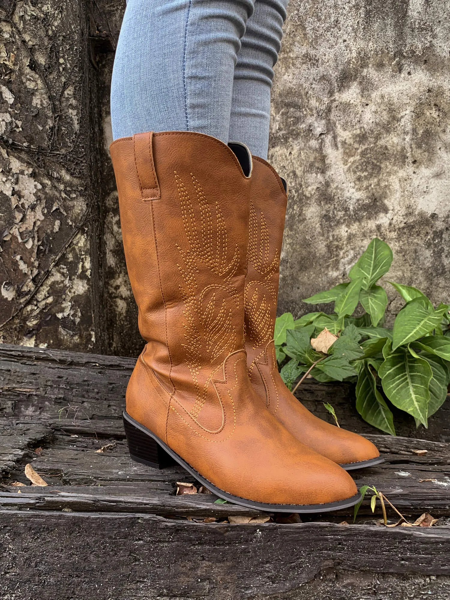 Angel Wing Embroidered Cowboy Heel Comfy Knee Boots - Brown