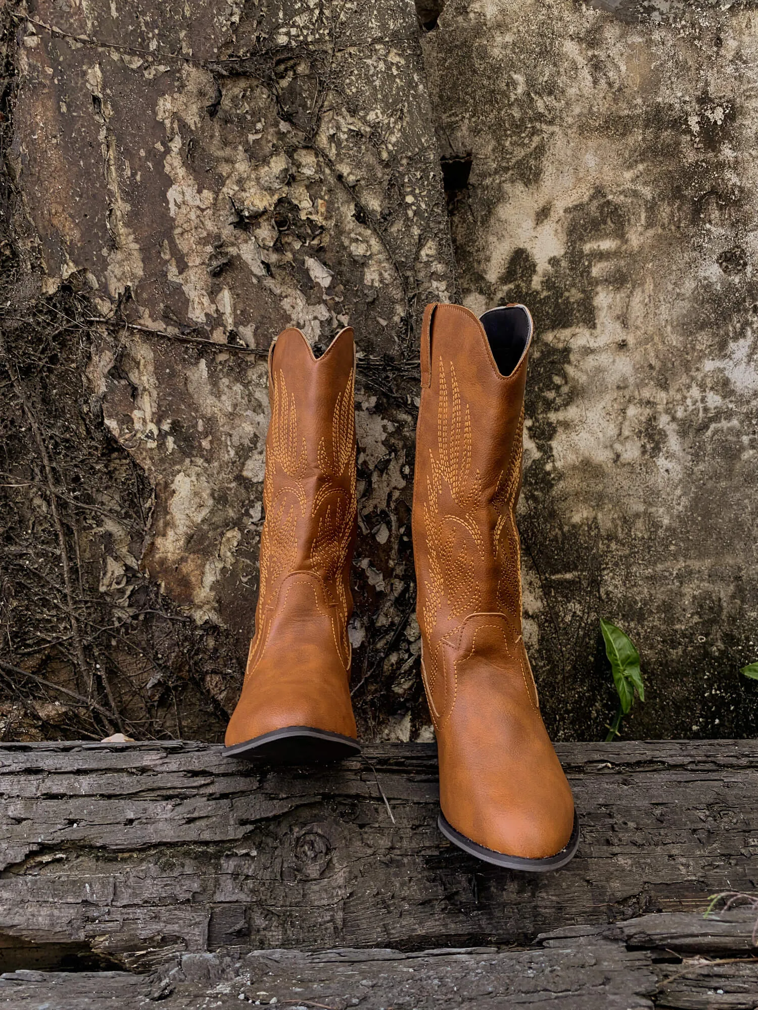 Angel Wing Embroidered Cowboy Heel Comfy Knee Boots - Brown