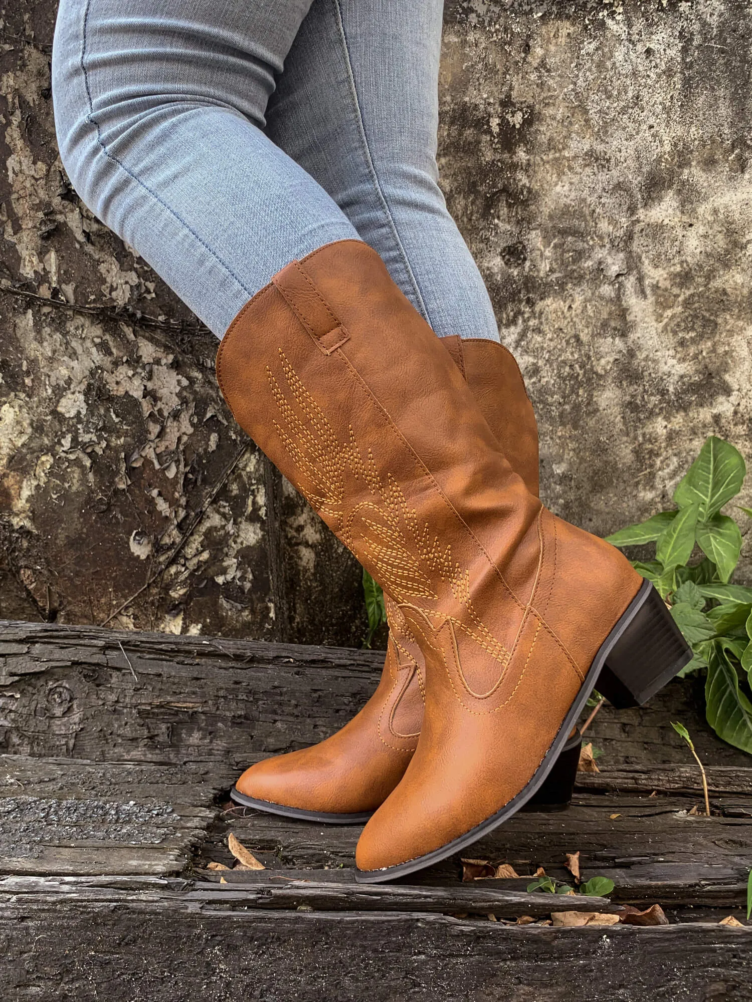 Angel Wing Embroidered Cowboy Heel Comfy Knee Boots - Brown