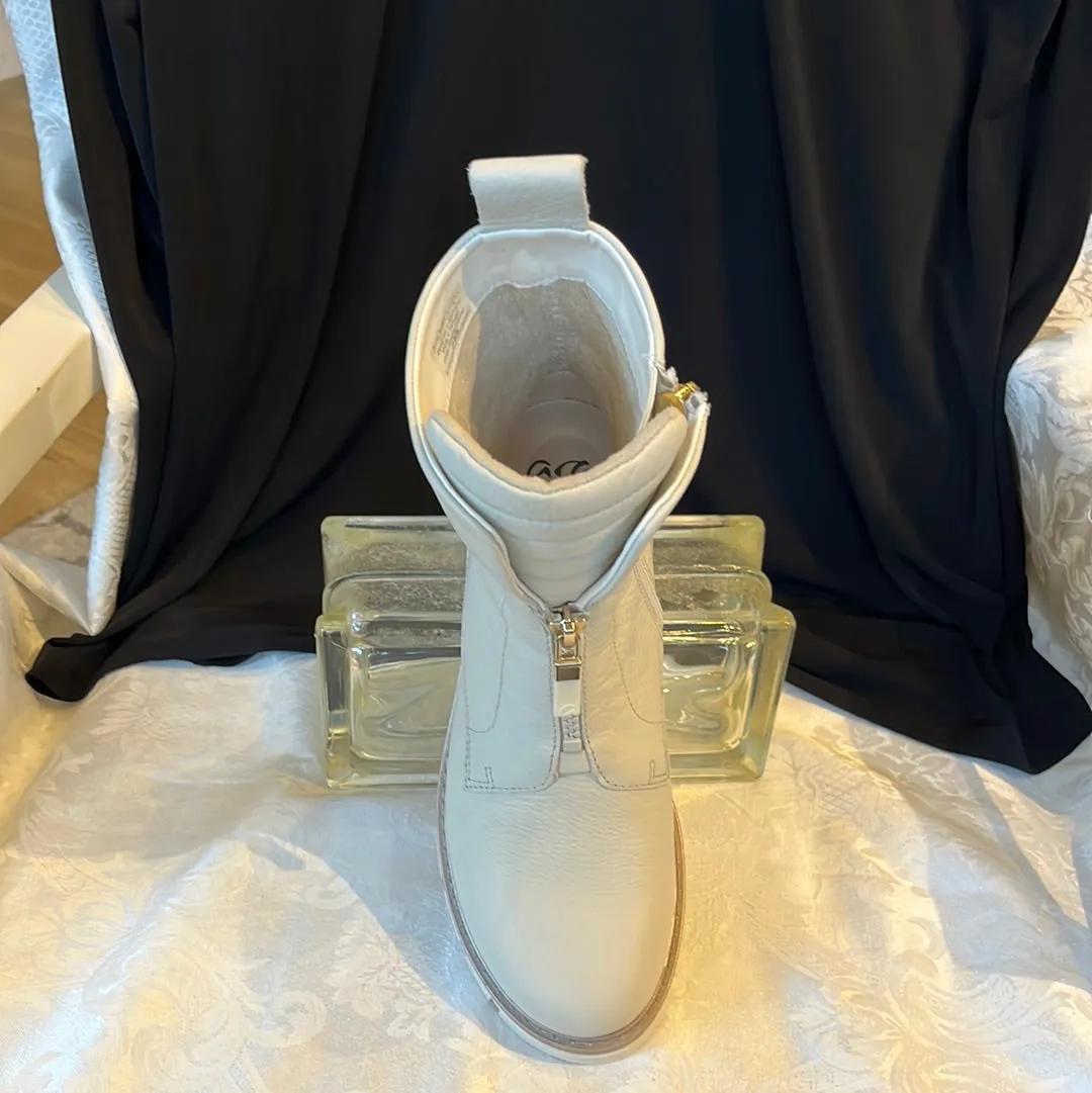 ARA DEON CREAM PEBBLED LEATHER BOOT