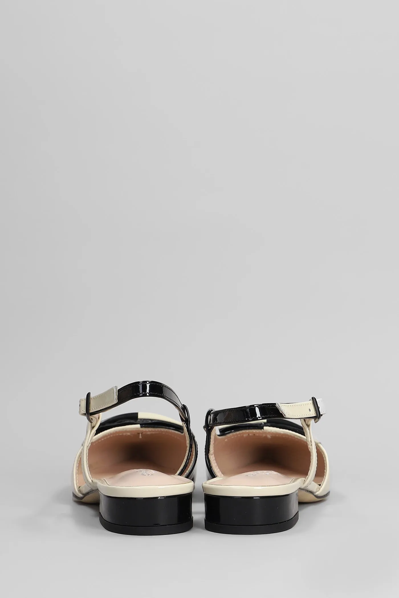 Ballet flats in black patent leather