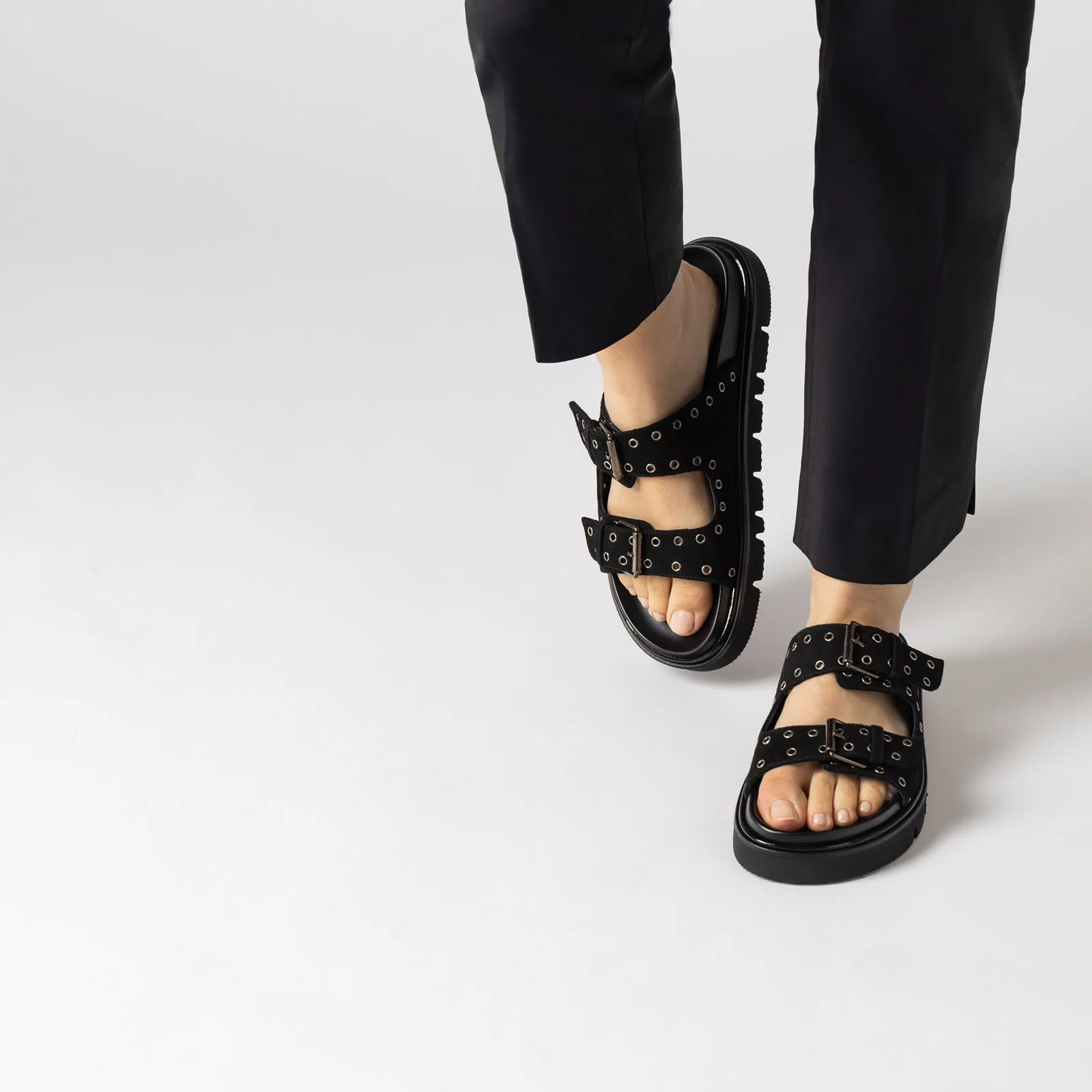 Bold Footbed Sandal