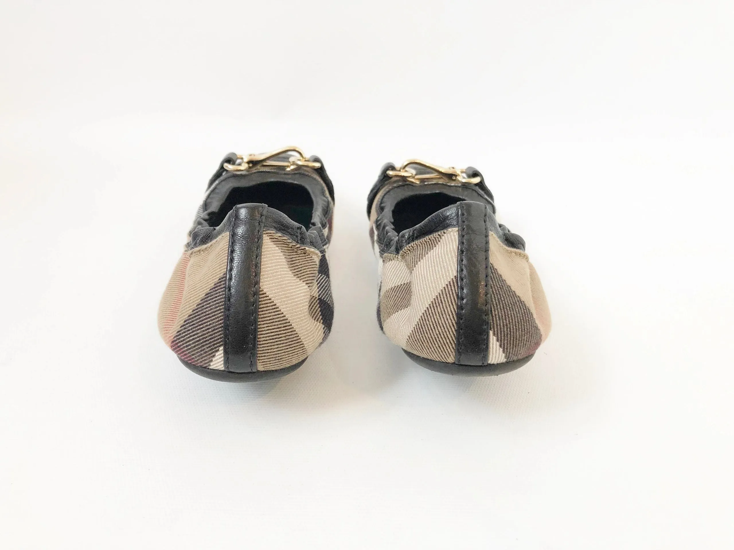 Burberry Nova Check Flats Size 38.5 It (8.5 Us)