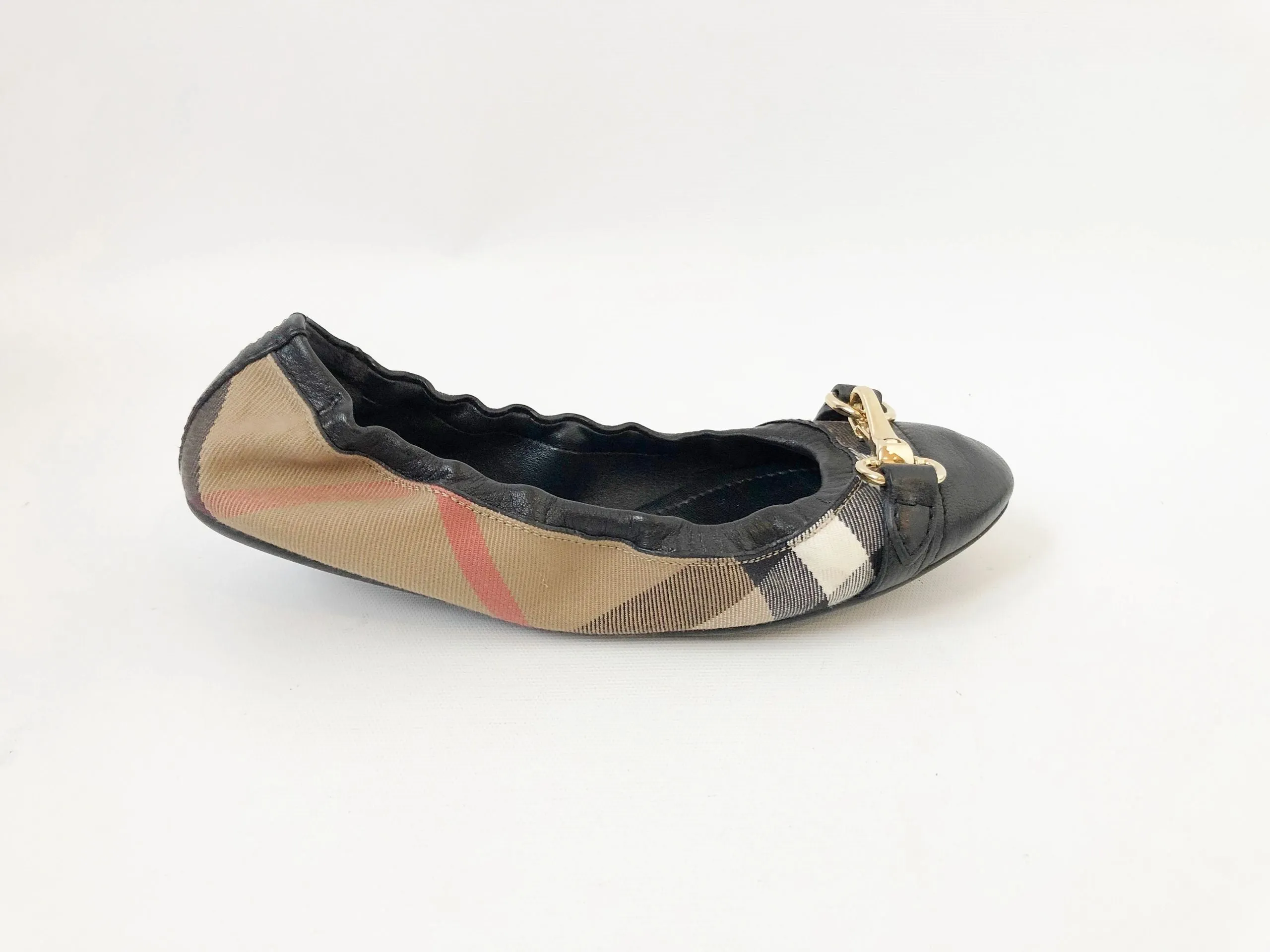 Burberry Nova Check Flats Size 38.5 It (8.5 Us)