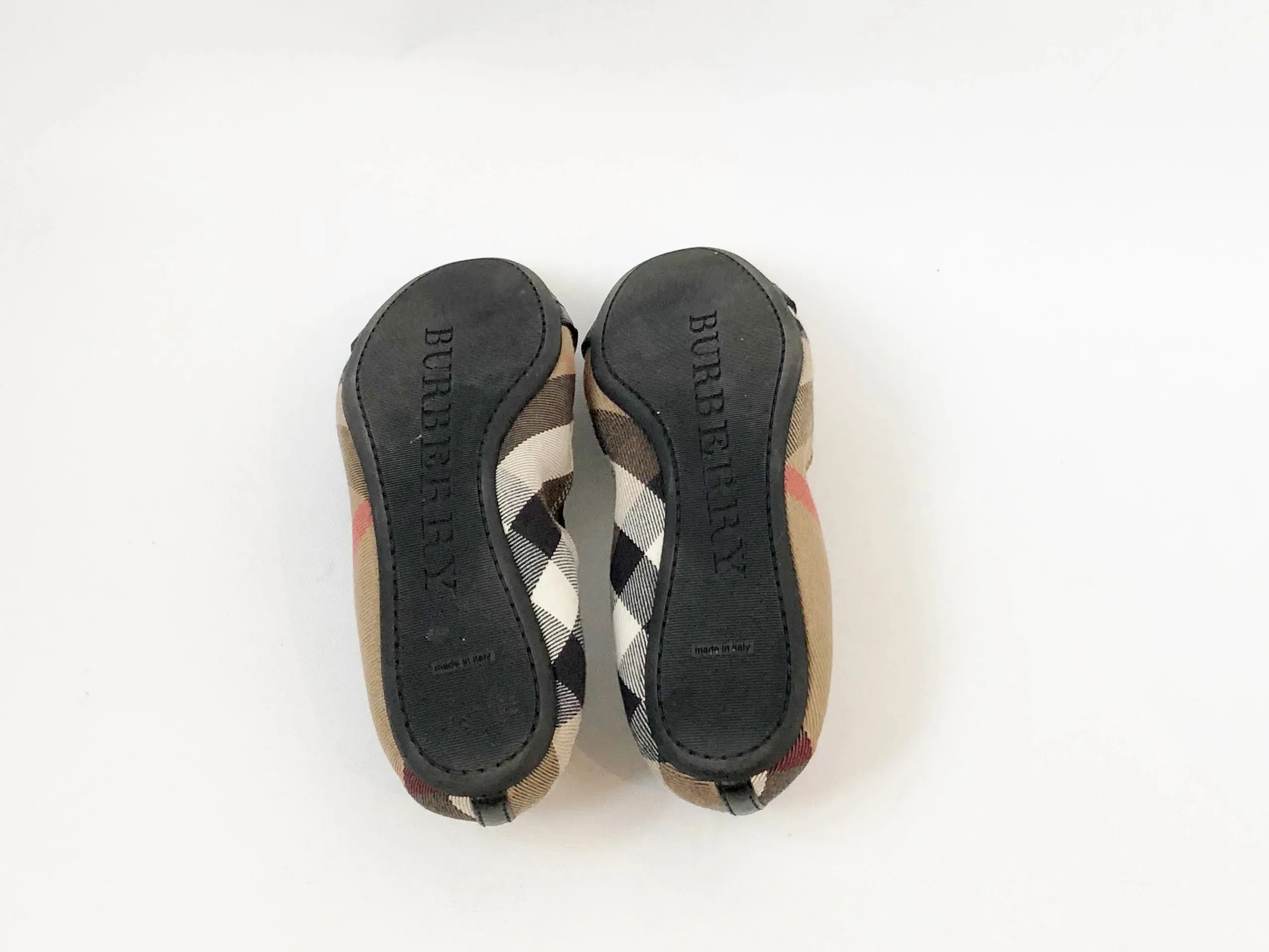 Burberry Nova Check Flats Size 38.5 It (8.5 Us)