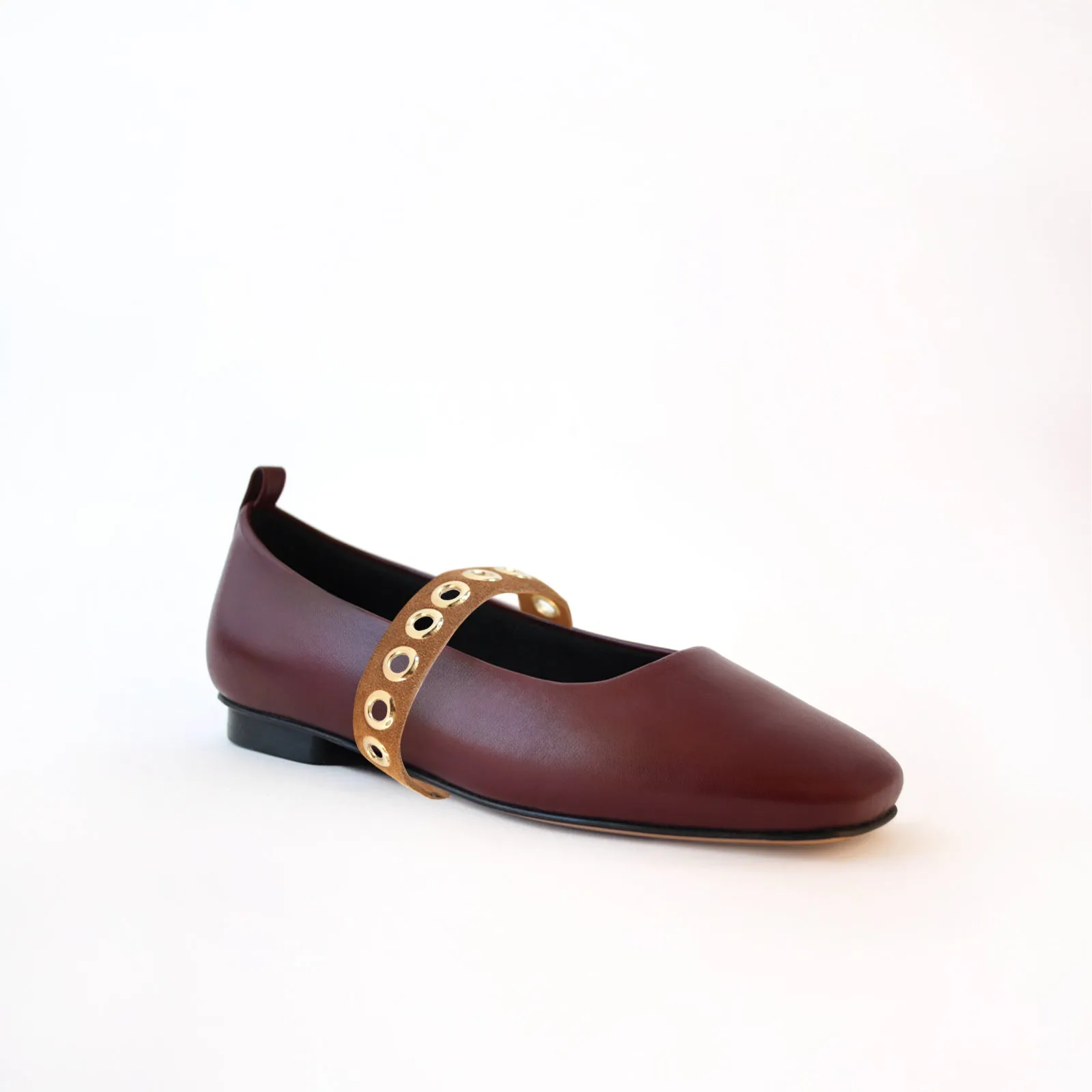 Burgundy Ballet Swap Camel Ilhos