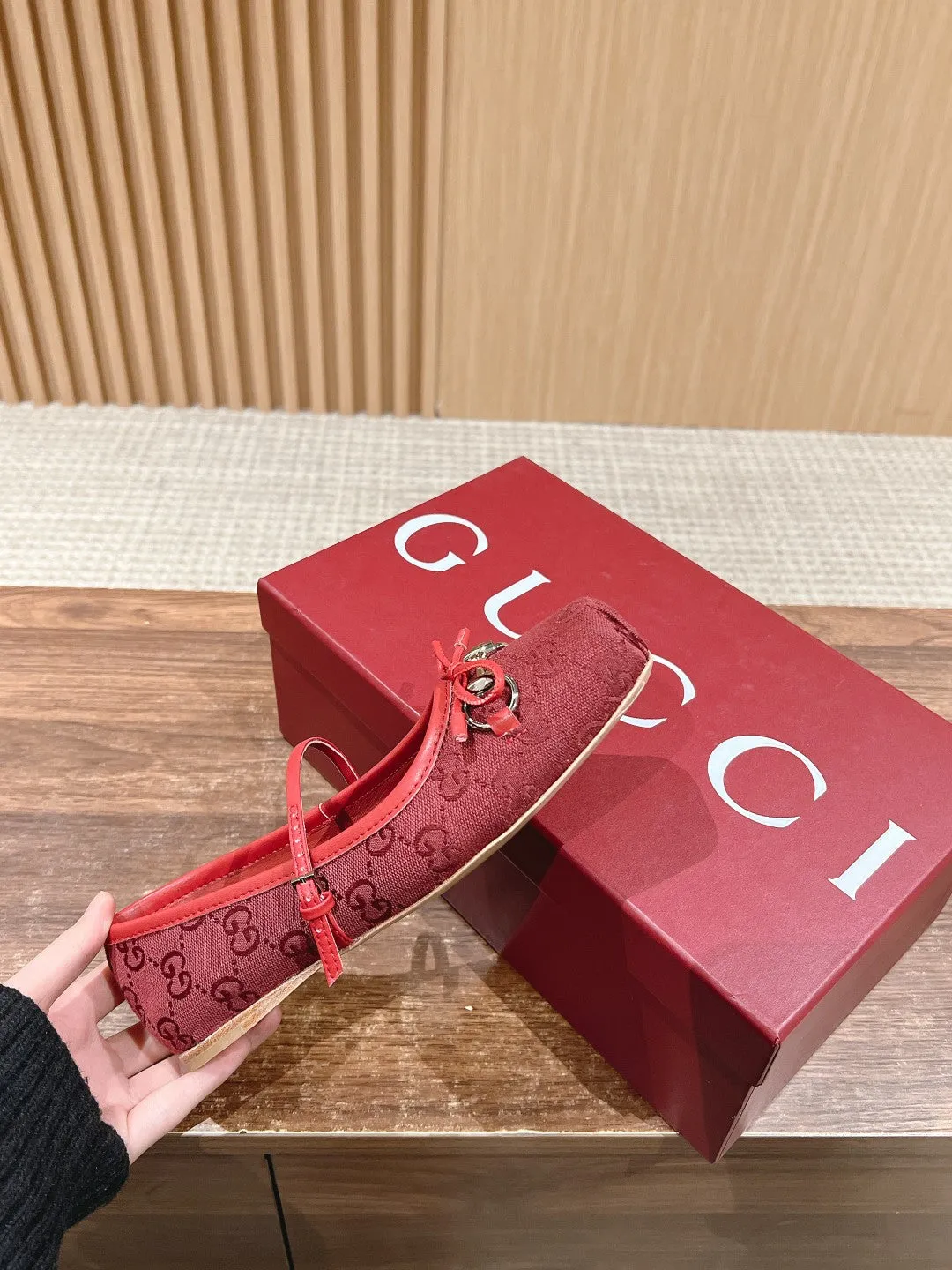 𝐆C Early Spring Resort Series Horsebit Ballet Flats