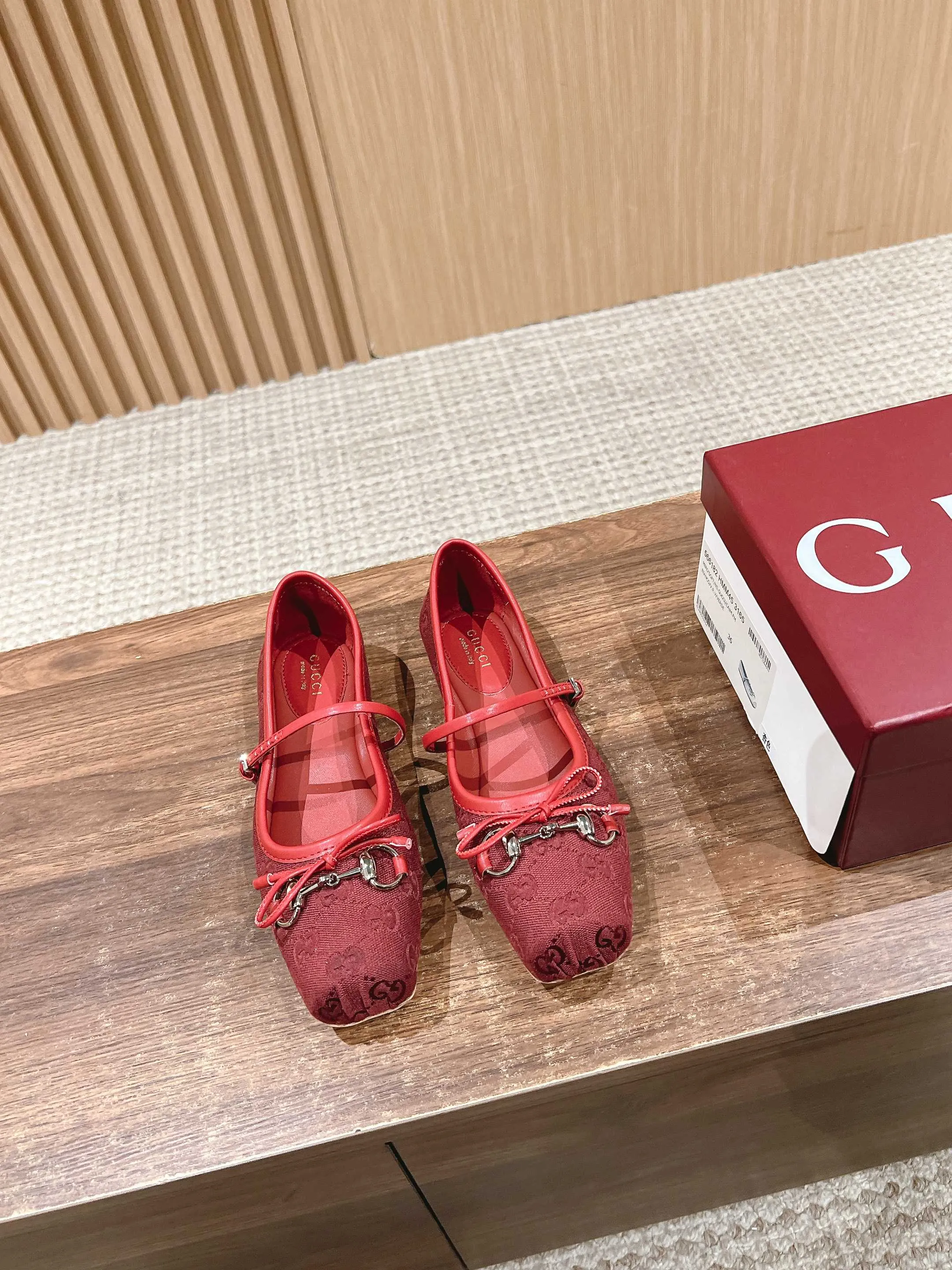 𝐆C Early Spring Resort Series Horsebit Ballet Flats