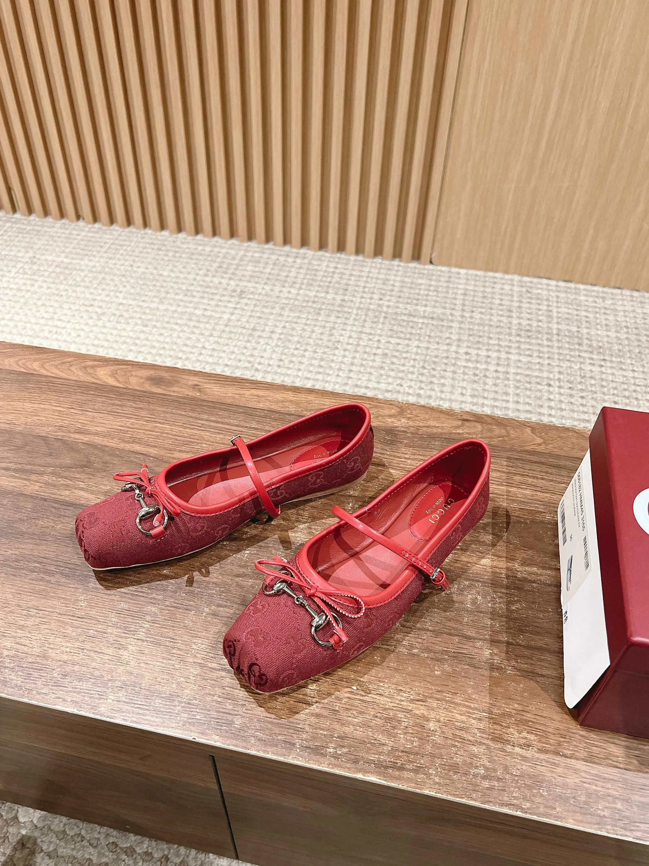 𝐆C Early Spring Resort Series Horsebit Ballet Flats