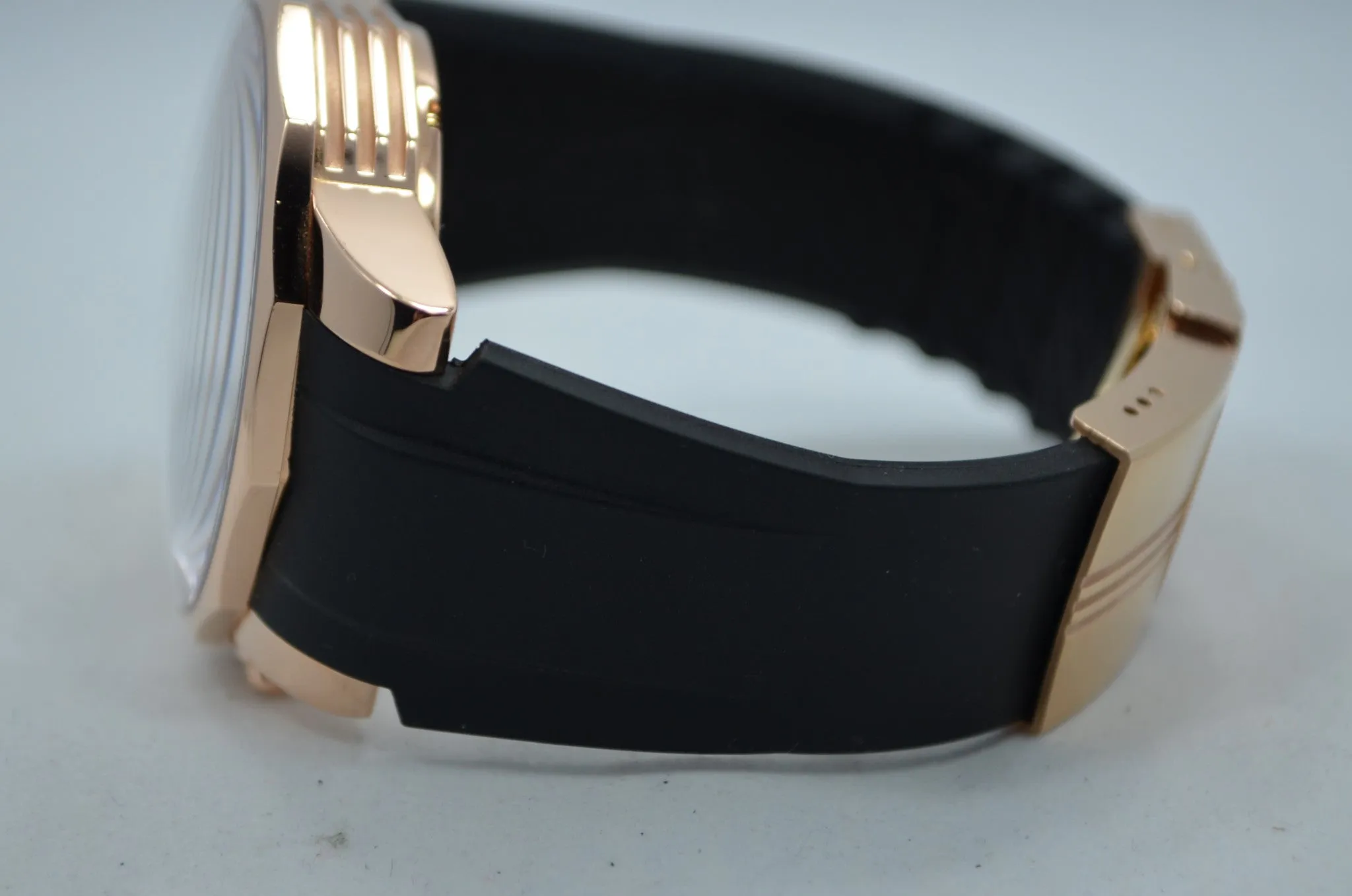 Corum Admirals Cup 985.671.55 18K Rose Gold Wristwatch