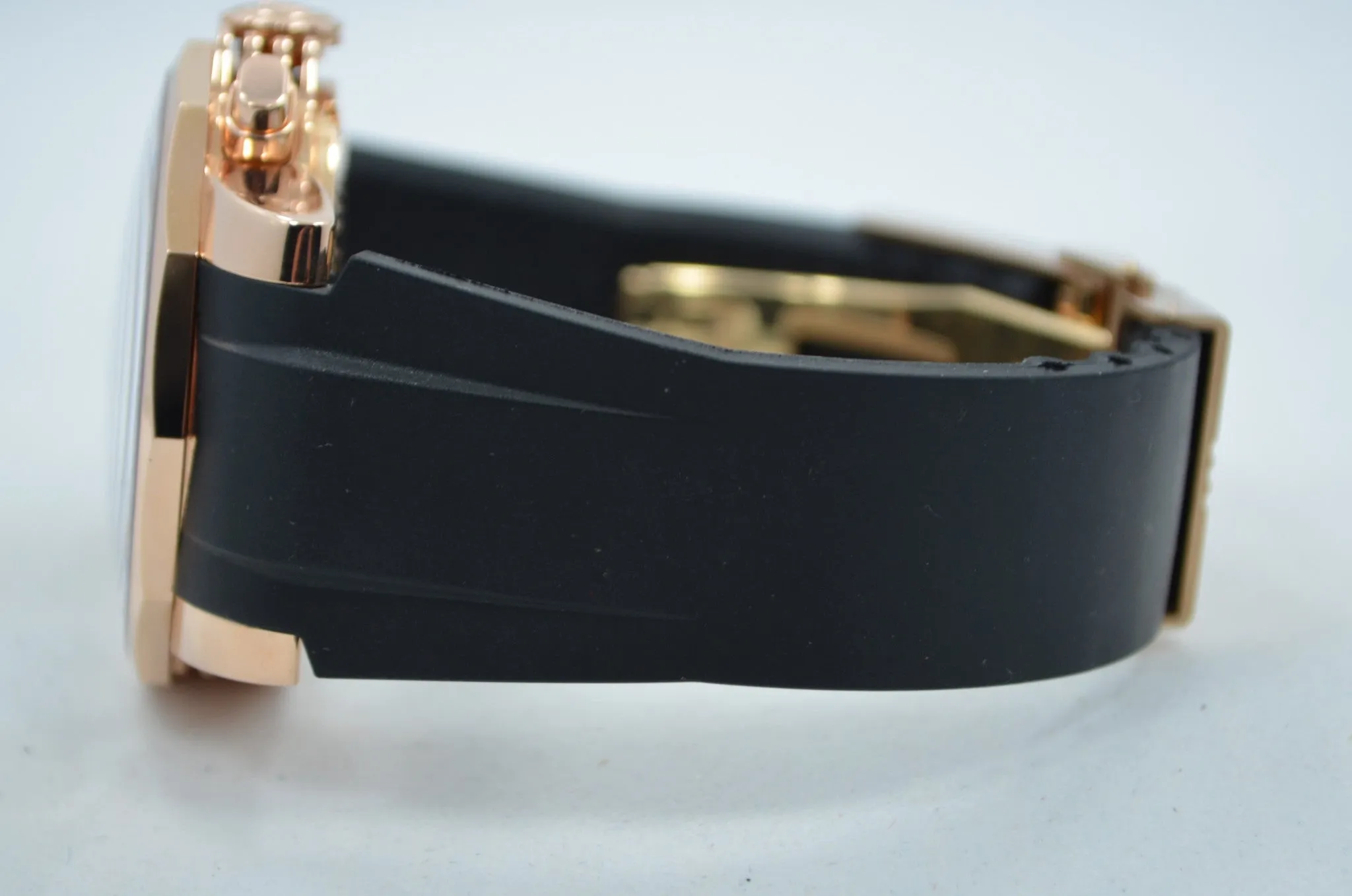 Corum Admirals Cup 985.671.55 18K Rose Gold Wristwatch