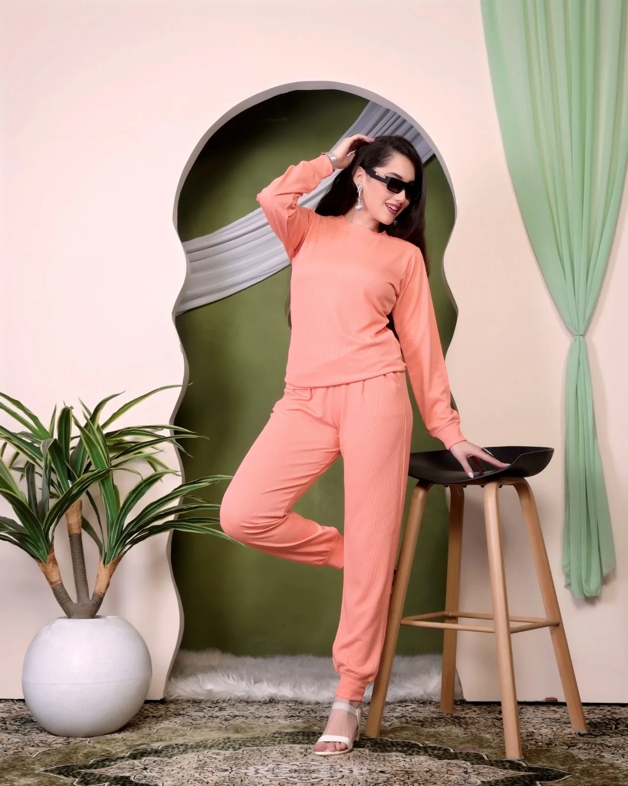 Elegant Black Lounge Set - Stylish Comfort for Every Occasion