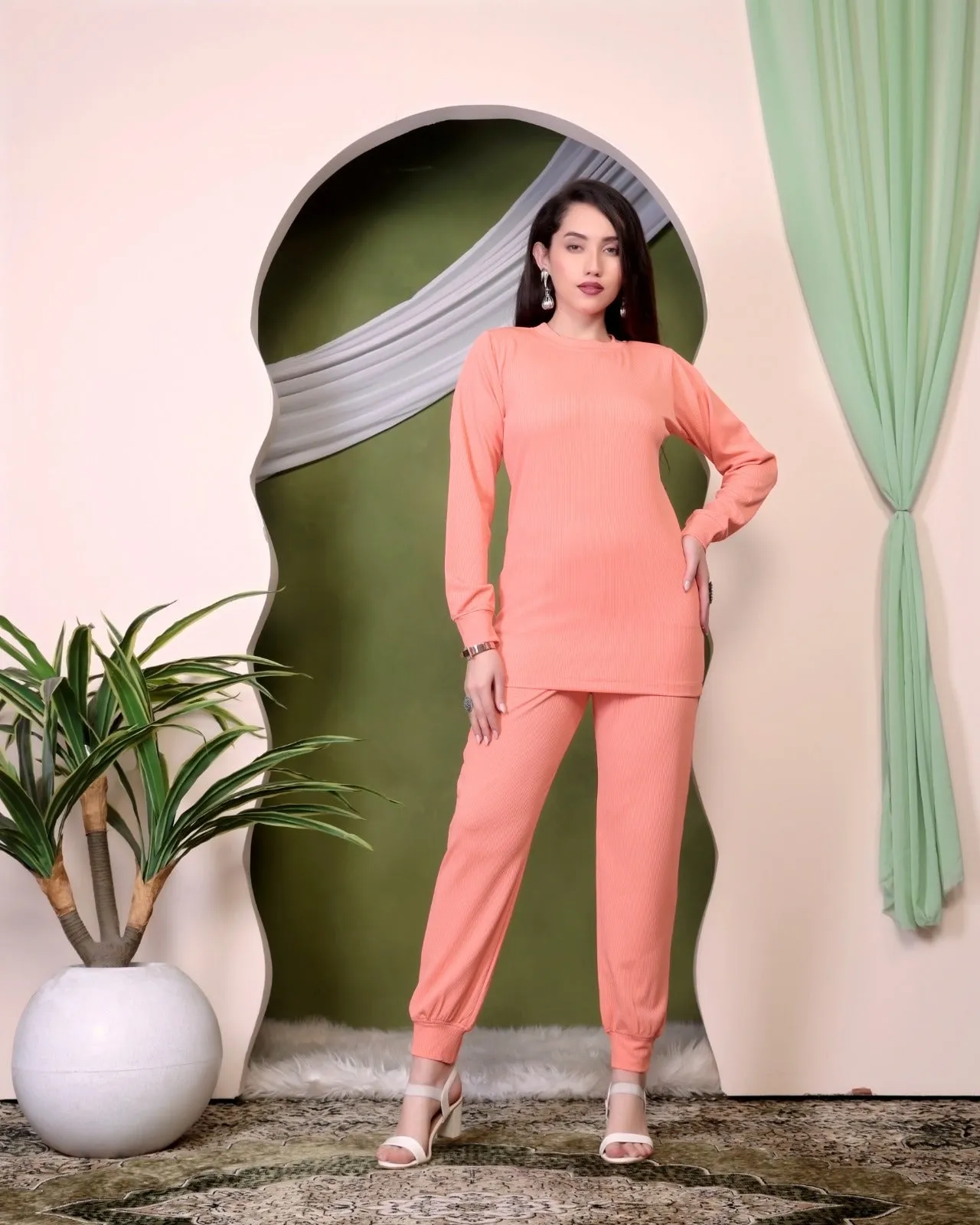 Elegant Black Lounge Set - Stylish Comfort for Every Occasion