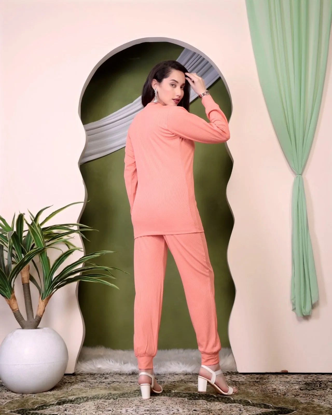 Elegant Black Lounge Set - Stylish Comfort for Every Occasion