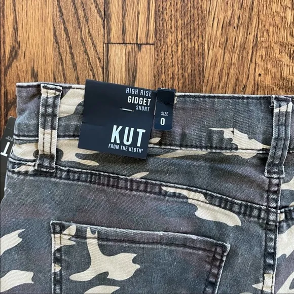 Kut from the Kloth High Rise Gidget Short in Olive NWT
