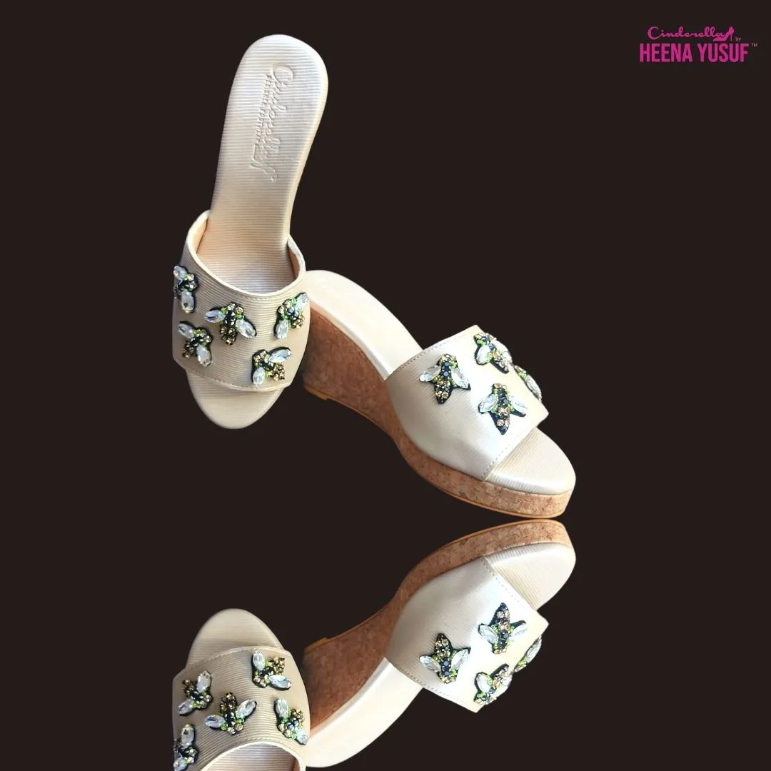 LIGHT-GOLD BUZZ HEEL
