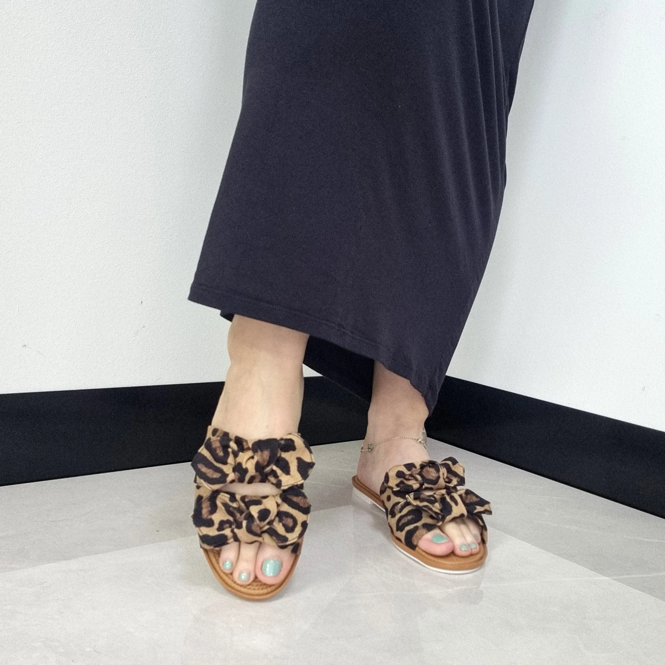 Moleca 5297-424 Slip-on Sandal in Multi Camel