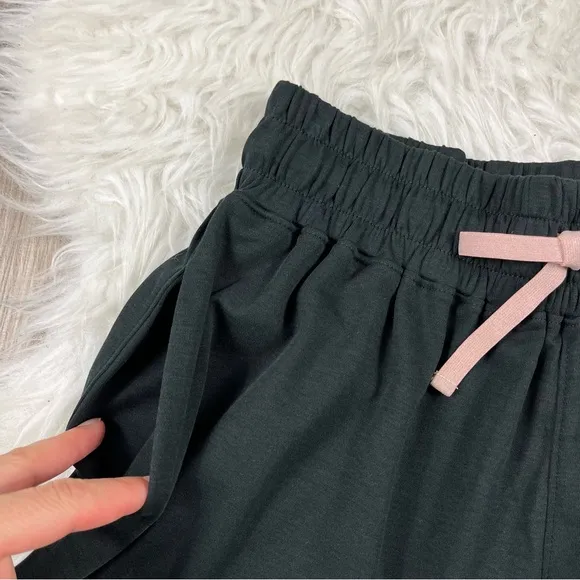NEW Lunya high rise Pima cotton shorts