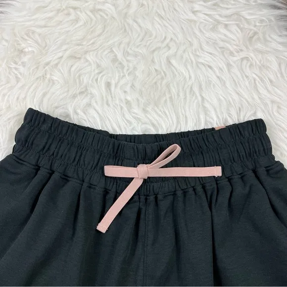 NEW Lunya high rise Pima cotton shorts