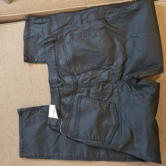 NWT We The Free Pacifica High Rise Slim Straight Leg Black Coated Jeans