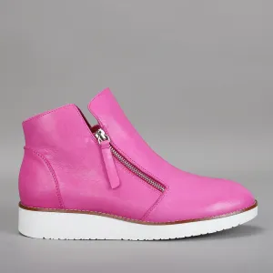 RONNIE - Hot Pink