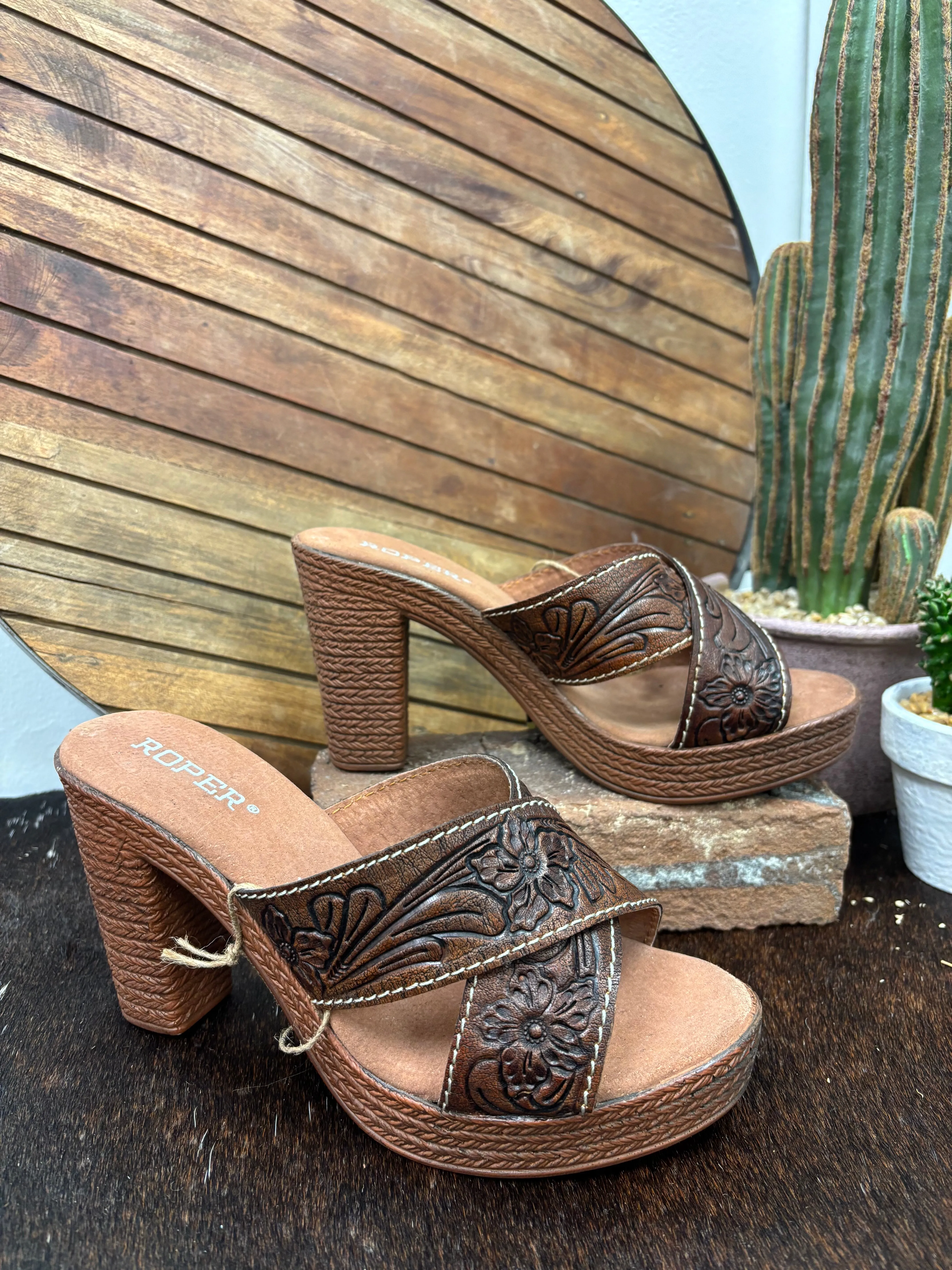 Roper Women's Cognac Tooled Leather Open Toe Sandal 0946-3211