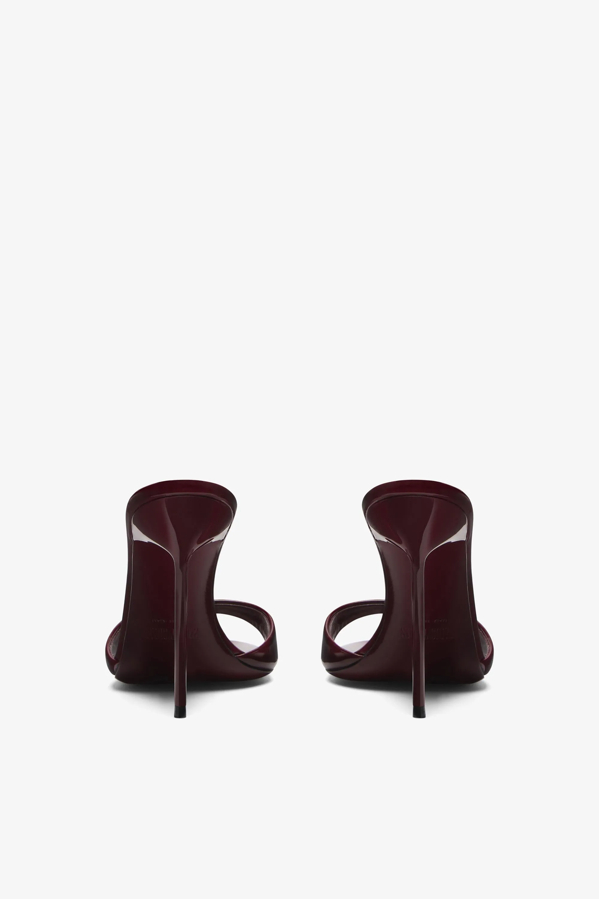 Rouge noir patent leather mules