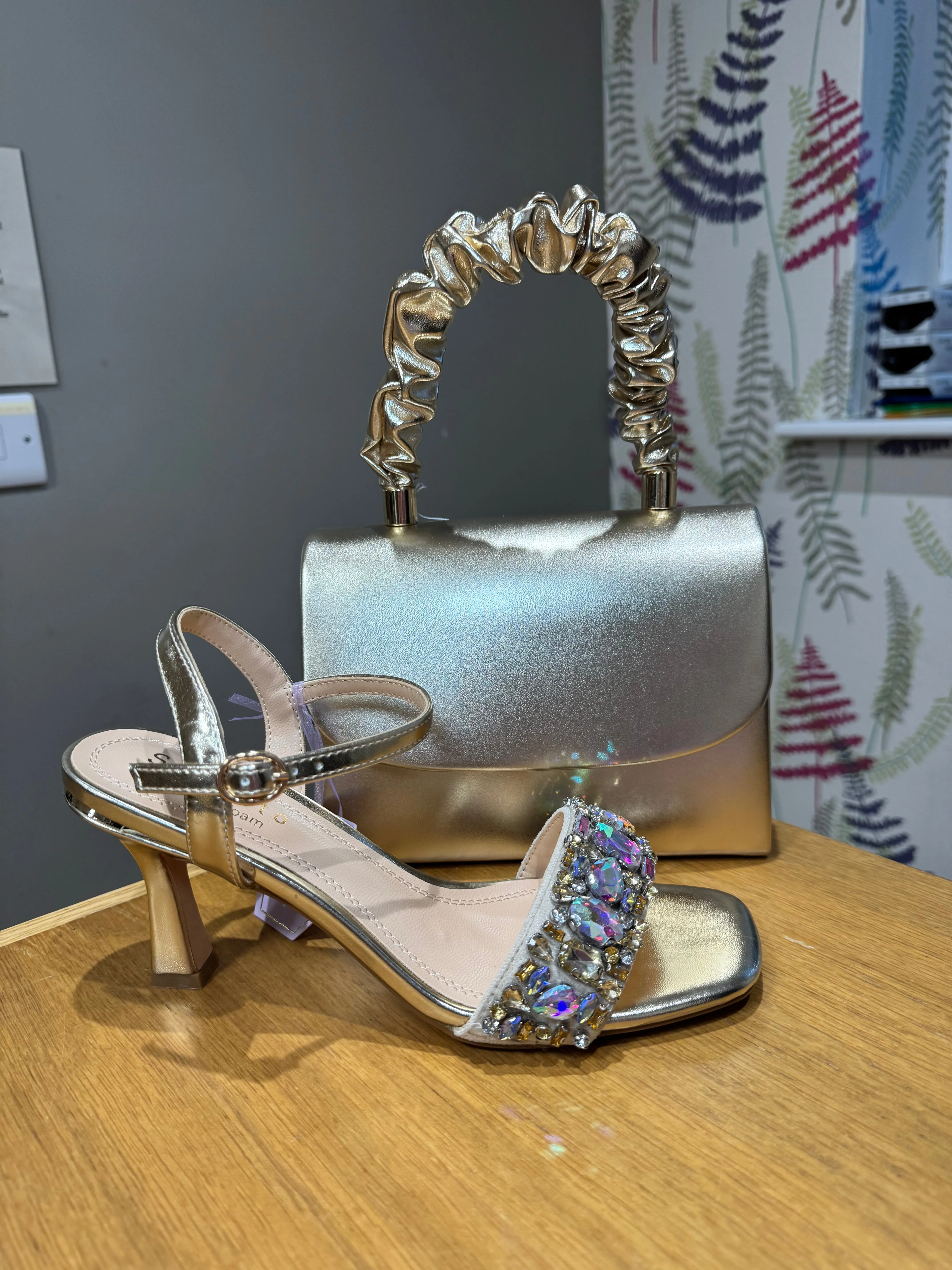 Sorento Glin Gold Gem Sandal