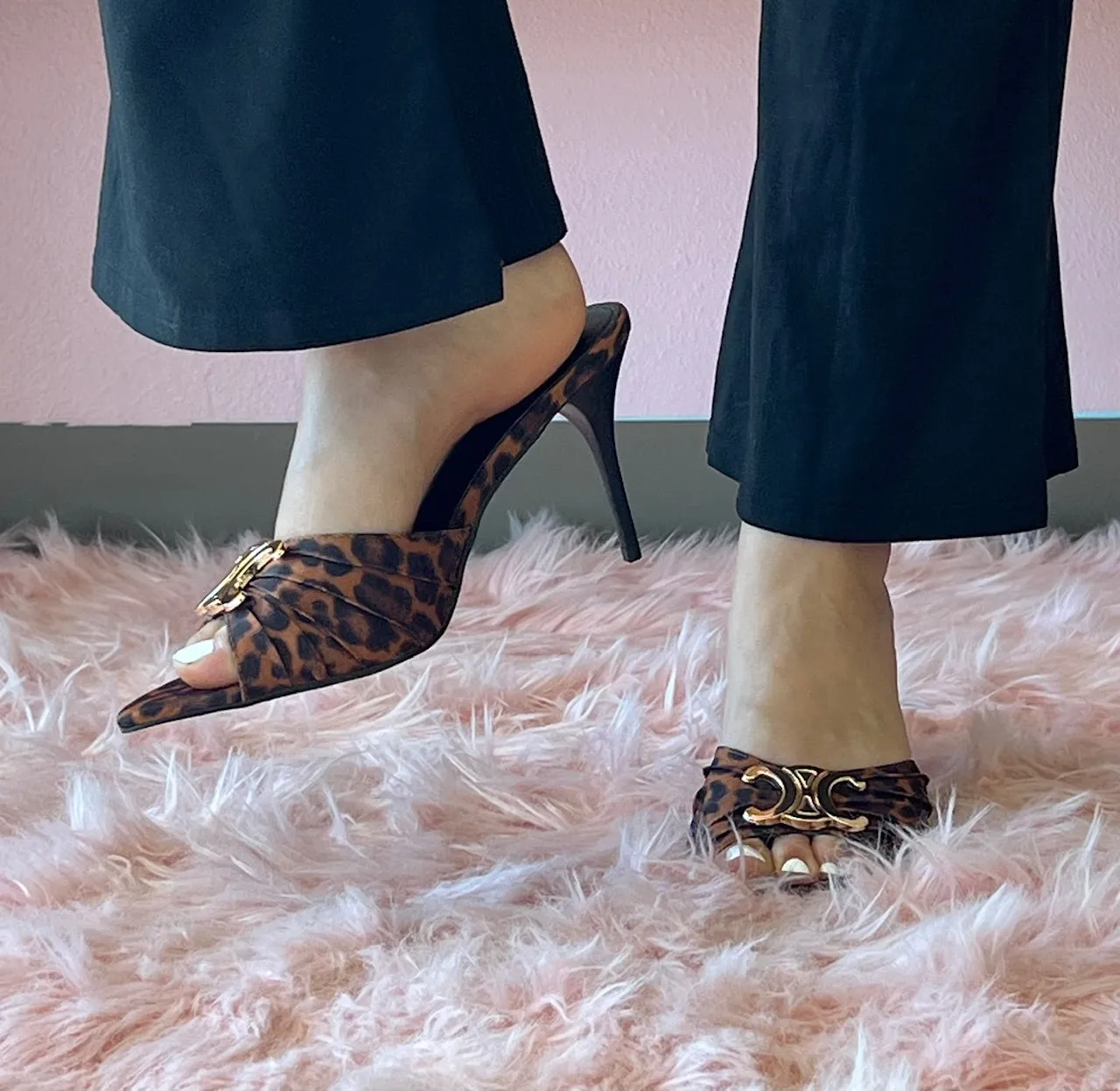 UPGRADE CLASS Leopard Print Mule Heel Open Toe Faux Suede