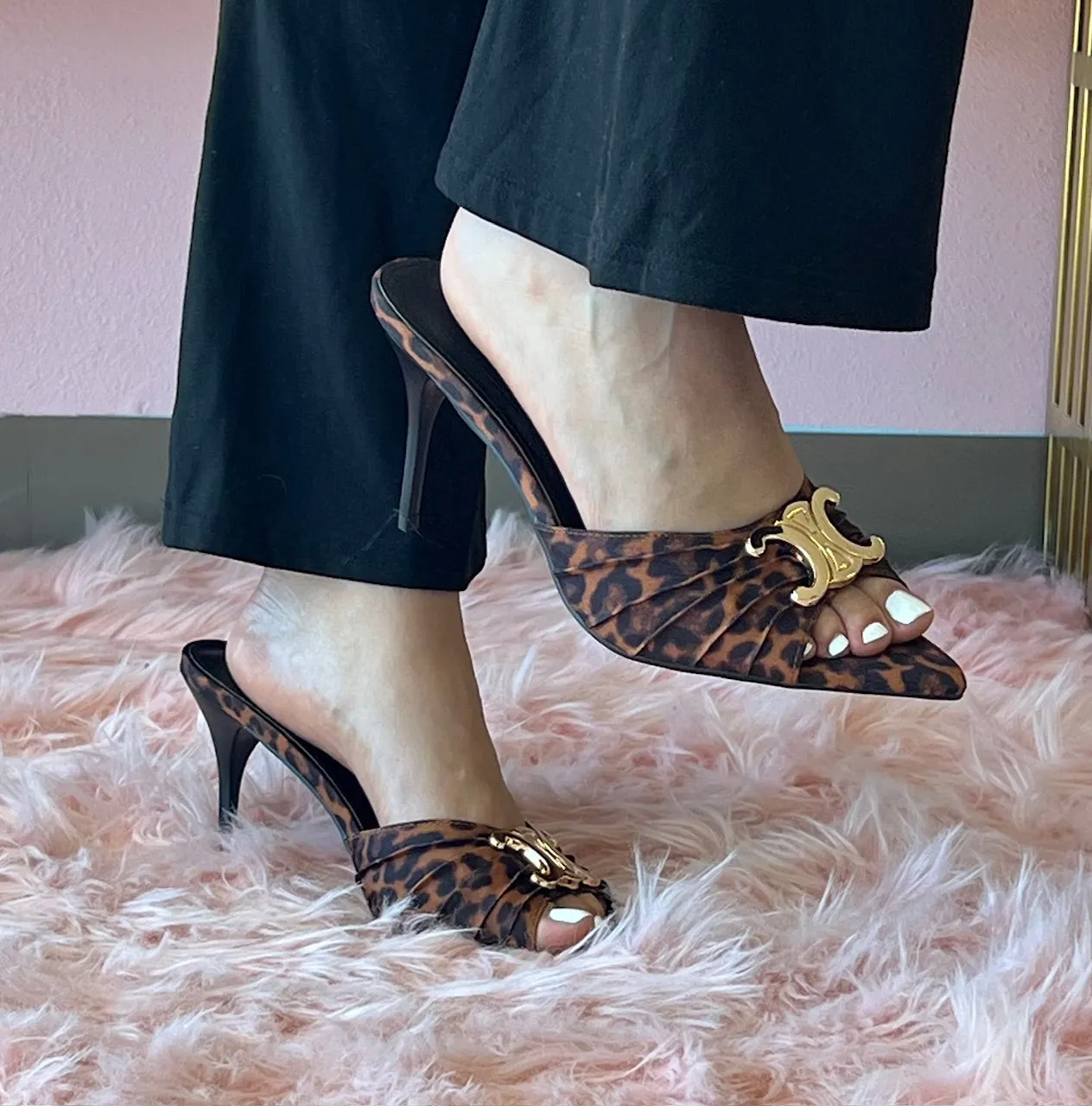 UPGRADE CLASS Leopard Print Mule Heel Open Toe Faux Suede