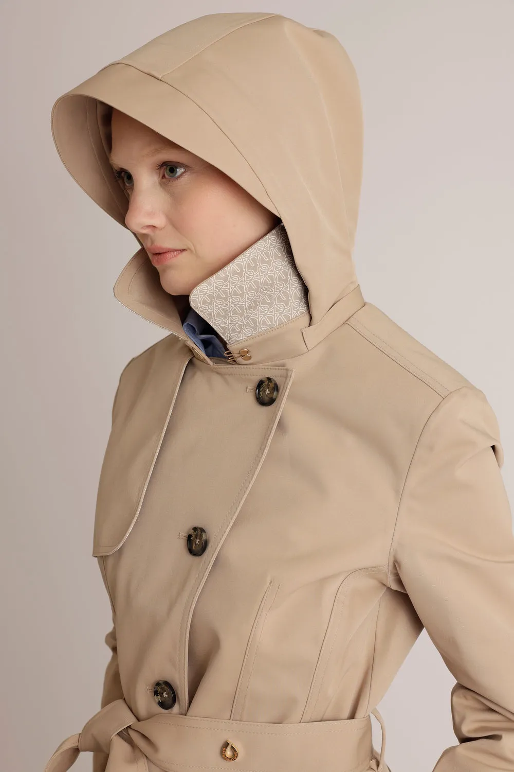 Waterproof Tailored To Fit Trenchcoat  | Beige