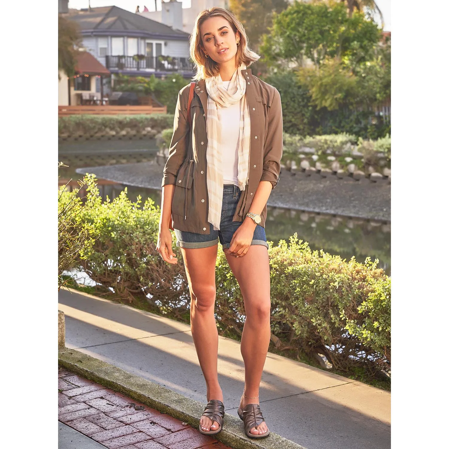 Women's Taos Gift 2 White Pearl Leather